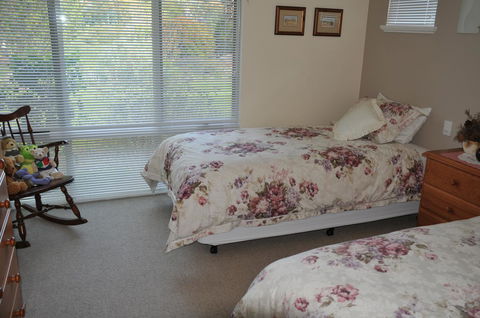 Glenelg On King Bed & Breakfast - Accommodation VIC 28