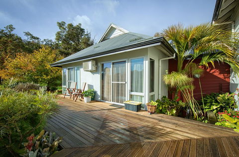 Glenelg On King Bed & Breakfast - Accommodation VIC 7
