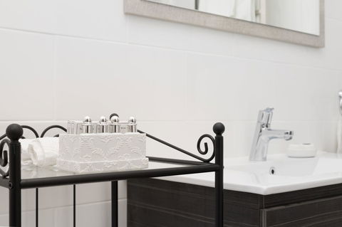 Blue Door Apartments - Accommodation VIC 4