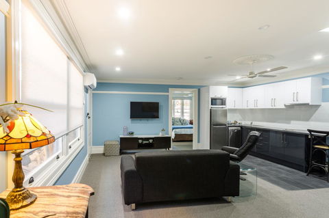 Blue Door Apartments - Accommodation VIC 14