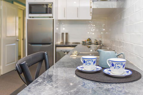 Blue Door Apartments - Accommodation VIC 16