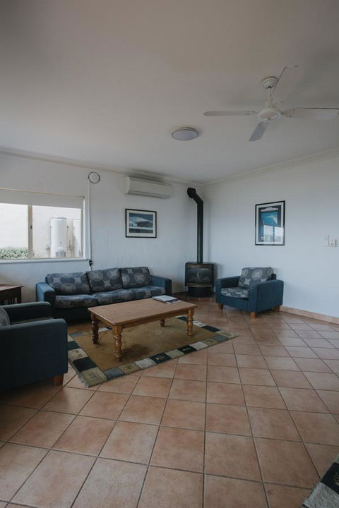 Canal Rocks Beachfront Apartments - Accommodation VIC 26