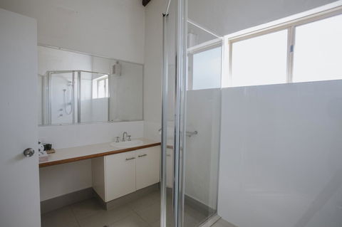 Canal Rocks Beachfront Apartments - Accommodation VIC 13