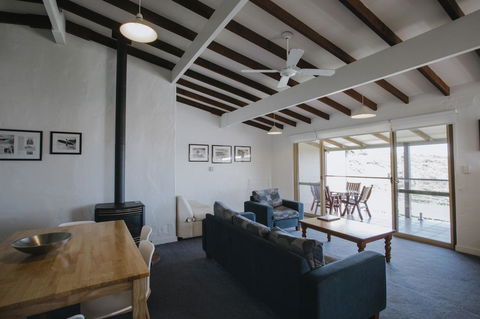 Canal Rocks Beachfront Apartments - Accommodation VIC 15