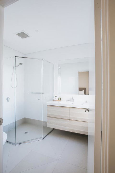 Canal Rocks Beachfront Apartments - Accommodation VIC 40