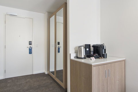 Metro Hotel Perth - Accommodation VIC 1