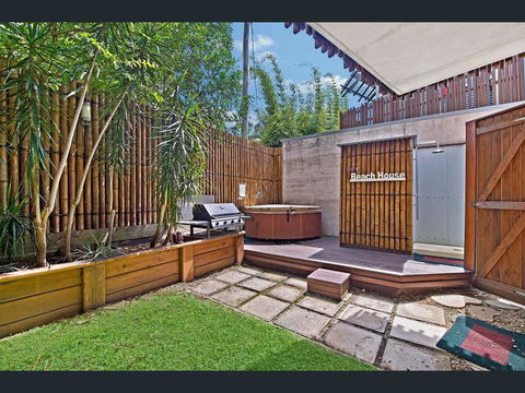 Crescent Head Spa Villa - Accommodation VIC 11