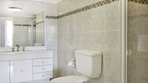 Darling Harbor Apartment - Accommodation VIC 5