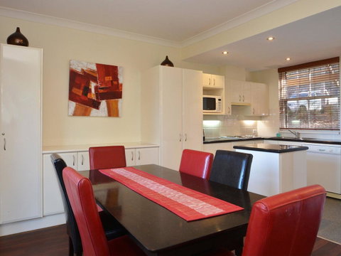 Villa Executive 2br Cypress DS Located Within Cypress Lakes Resort - Accommodation VIC 6