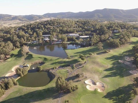 Villa Executive 2br Cypress DS Located Within Cypress Lakes Resort - Accommodation VIC 4