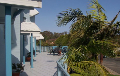 Breakers Apartments - Accommodation VIC 14