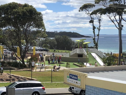 Breakers Apartments - Accommodation VIC 7