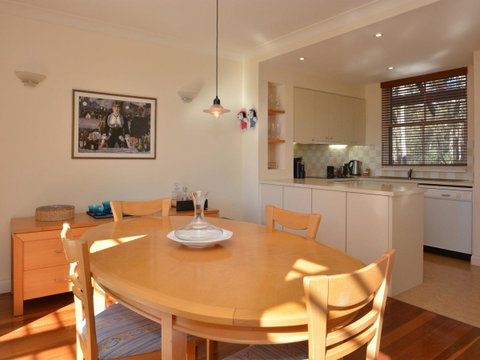 Villa 2br Prosecco Villa Located Within Cypress Lakes Resort - Accommodation VIC 7