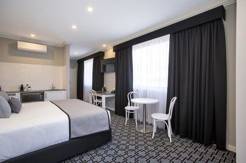 CH Boutique Hotel & Apartments, Ascend Hotel Collection - Accommodation VIC 3