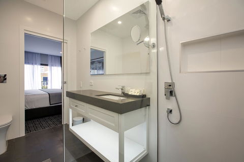 CH Boutique Hotel & Apartments, Ascend Hotel Collection - Accommodation VIC 11