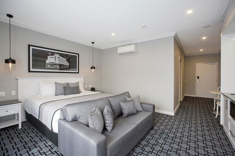 CH Boutique Hotel & Apartments, Ascend Hotel Collection - Accommodation VIC 7