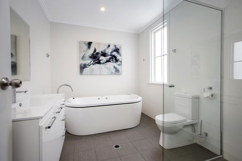 CH Boutique Hotel & Apartments, Ascend Hotel Collection - Accommodation VIC 20