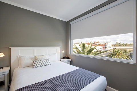 CH Boutique Hotel & Apartments, Ascend Hotel Collection - Accommodation VIC 26