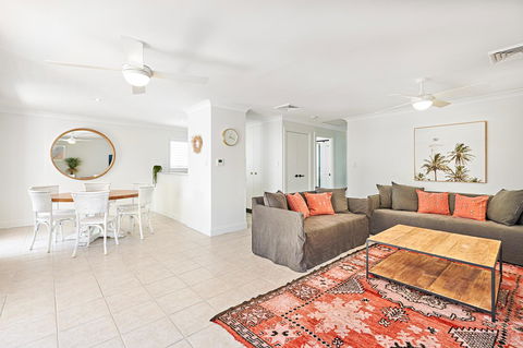 The Lord Byron - Accommodation VIC 12