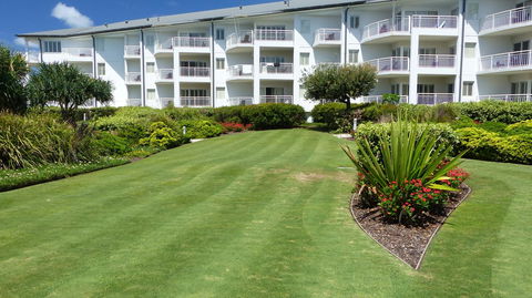 SaltBeach2302 - Accommodation VIC 10