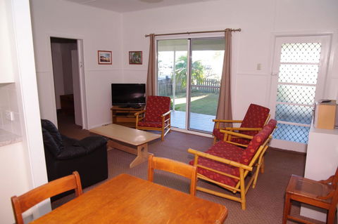 Fleur Cottage, 7 Willow Street - Accommodation VIC 0