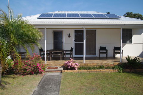 Fleur Cottage, 7 Willow Street - Accommodation VIC 1