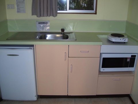 Glenwood Tourist Park & Motel - Accommodation VIC 16