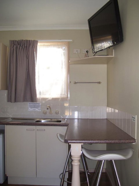 Glenwood Tourist Park & Motel - Accommodation VIC 18