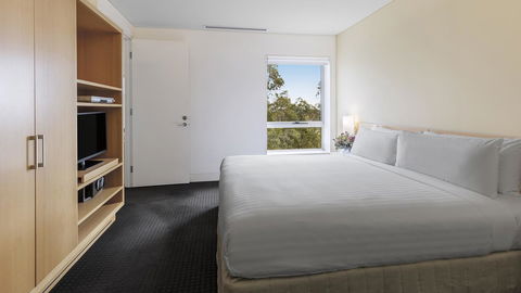 Oaks Cypress Lakes Resort - Accommodation VIC 12