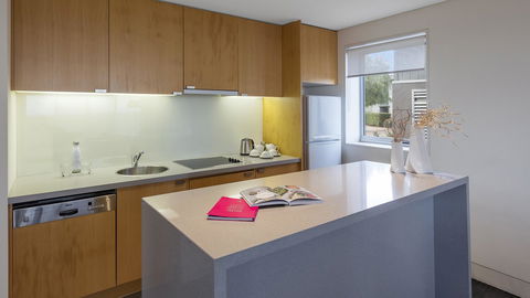 Oaks Cypress Lakes Resort - Accommodation VIC 3