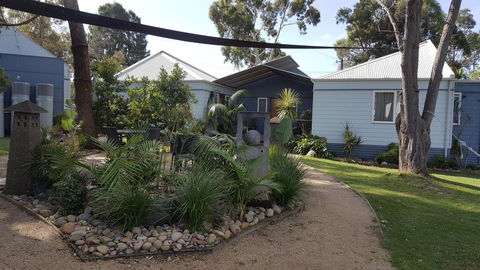 Huskisson Holiday Motel Cabins - Accommodation VIC 33