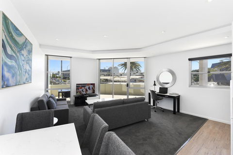 Mantra Quayside Port Macquarie - Accommodation VIC 9