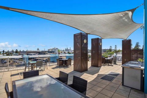Mantra Quayside Port Macquarie - Accommodation VIC 6