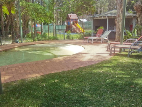 Flynns Beach Resort - Accommodation VIC 3