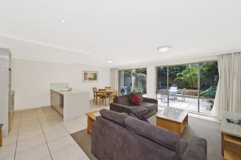 Flynns Beach Resort - Accommodation VIC 2