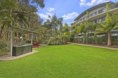 Flynns Beach Resort - Accommodation VIC 1