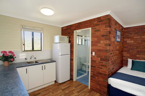 Pelican Motor Inn - Accommodation VIC 36