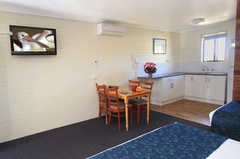 Pelican Motor Inn - Accommodation VIC 37