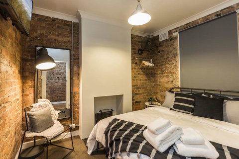 Chippendale Â· Quaint 1880â€™s Sydney Chippendale Terrace House - Accommodation VIC 5