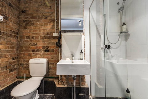 Chippendale Â· Quaint 1880â€™s Sydney Chippendale Terrace House - Accommodation VIC 6