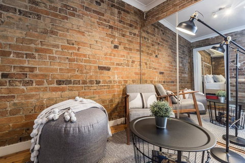 Chippendale Â· Quaint 1880â€™s Sydney Chippendale Terrace House - Accommodation VIC 4