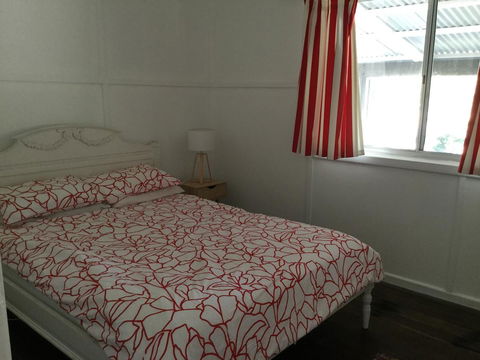 Hat Head Beach Cottage 1 - Accommodation VIC 10