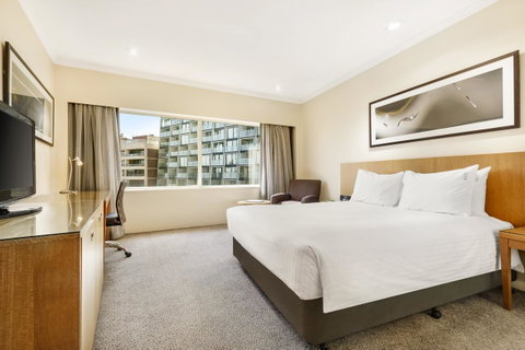 Holiday Inn Sydney Potts Point - Accommodation VIC 24