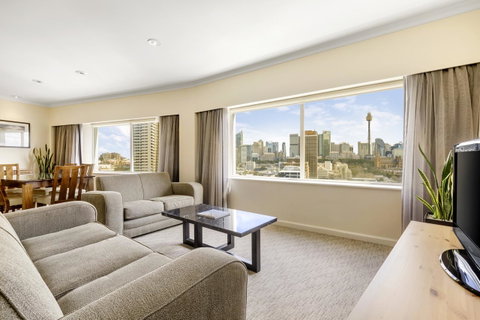 Holiday Inn Sydney Potts Point - Accommodation VIC 15