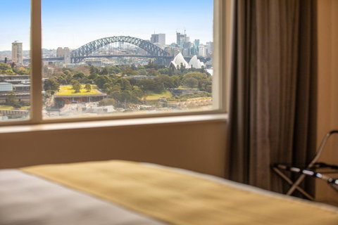 Holiday Inn Sydney Potts Point - Accommodation VIC 2
