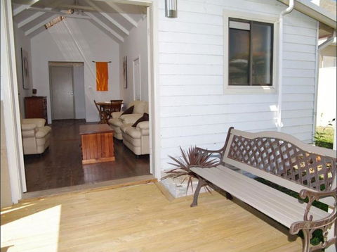 Jupiter, 3 Scott Street - Accommodation VIC 2