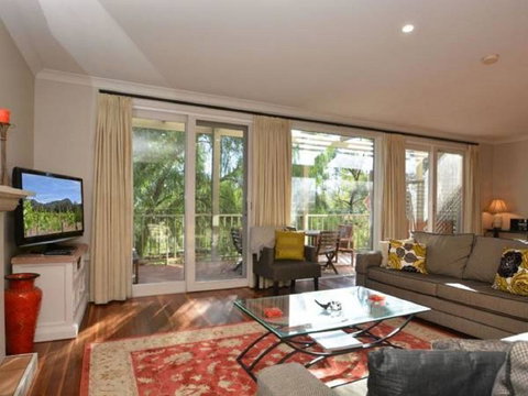 Villa 3br Chianti Villa Located Within Cypress Lakes Resort - Accommodation VIC 0