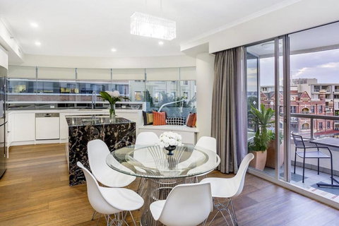 Darling Harbour ICC 3BR+PARKING+VIEWS è¾¾ä»¤æ¸¯å…¨æ™¯è±ªåŽä¸‰æˆ¿ - Accommodation VIC 2