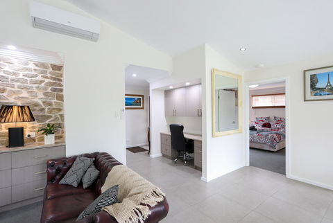 Armidale Cottage - House 2 - Accommodation VIC 9