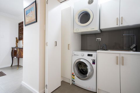 Armidale Cottage - House 2 - Accommodation VIC 14